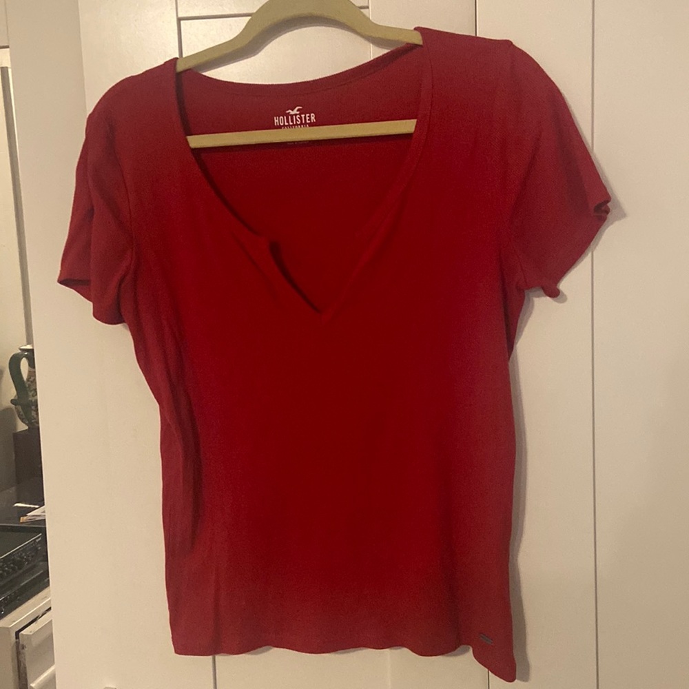 Hollister v neck rubbed woman’s tee